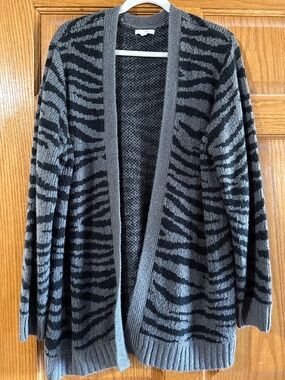 Maurices XL Grey Zebra Stripe Sweater